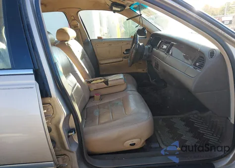 1998 Lincoln Town Car Signature from USA, damaged, VIN 1LNFM82WXWY733645